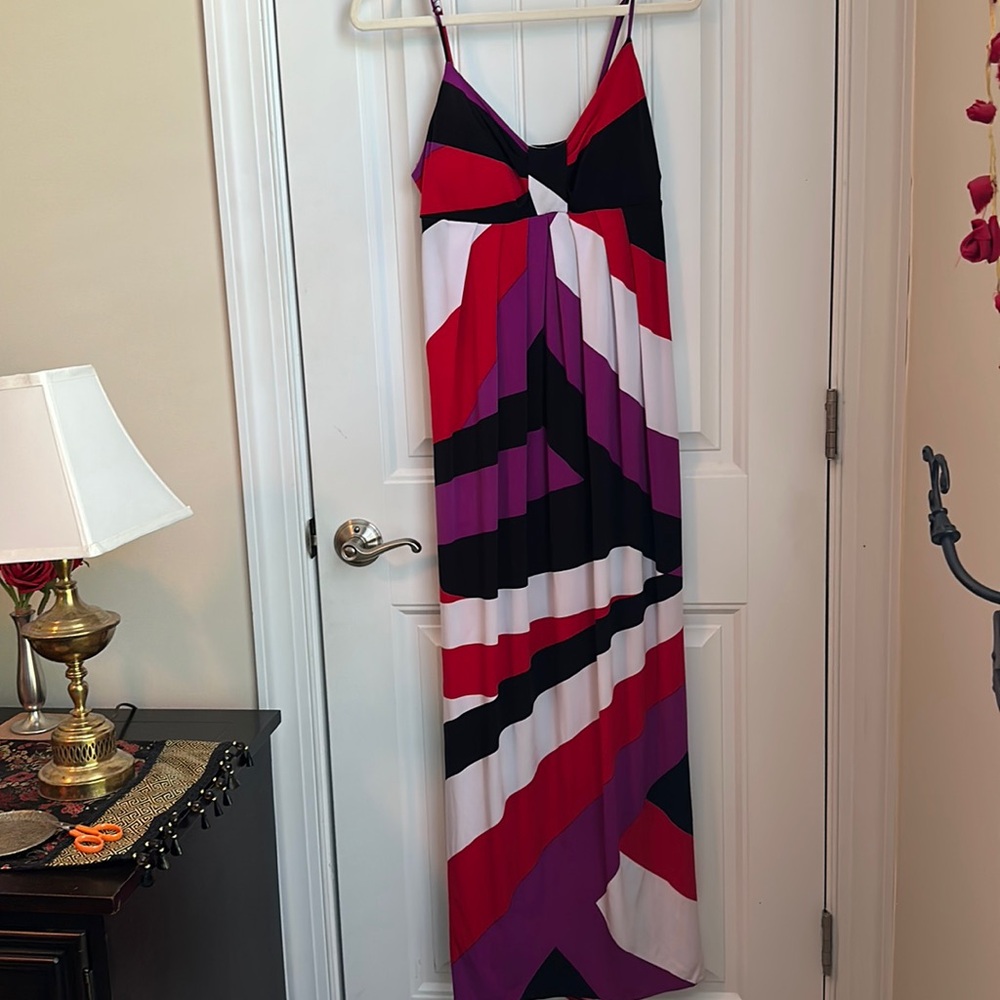 Size M dress